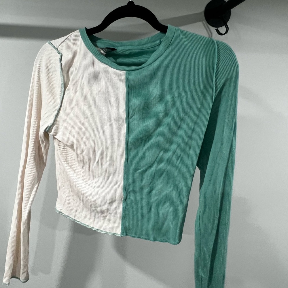 Wild Fable Green and White Long Sleeve Top